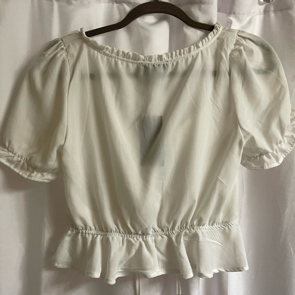 White Crop Top NWT Medium - Picture 2 of 4